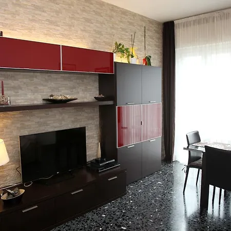 A Casa Di Simone A В'яреджо